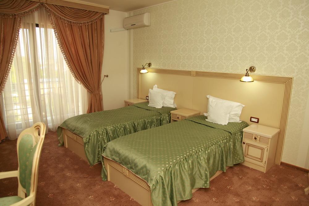 Hotel Majestic Iasi Eksteriør billede